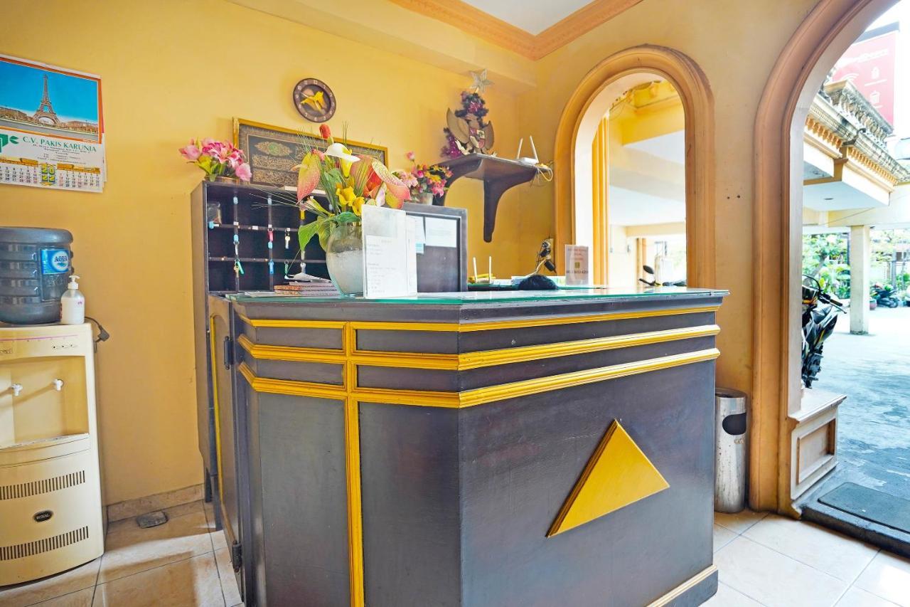 Oyo 91390 Kost Grand Royal Elite Hotel Сурабая Екстериор снимка