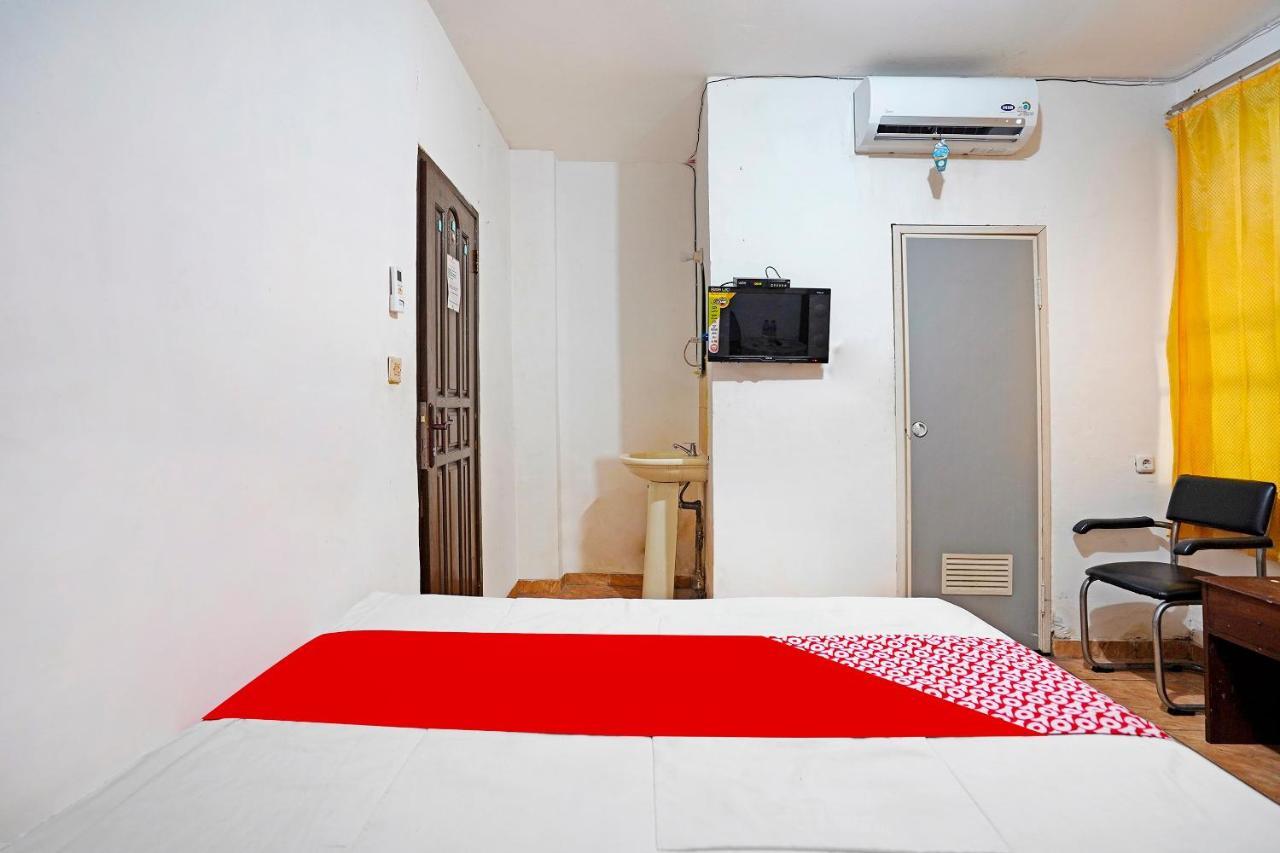 Oyo 91390 Kost Grand Royal Elite Hotel Сурабая Екстериор снимка