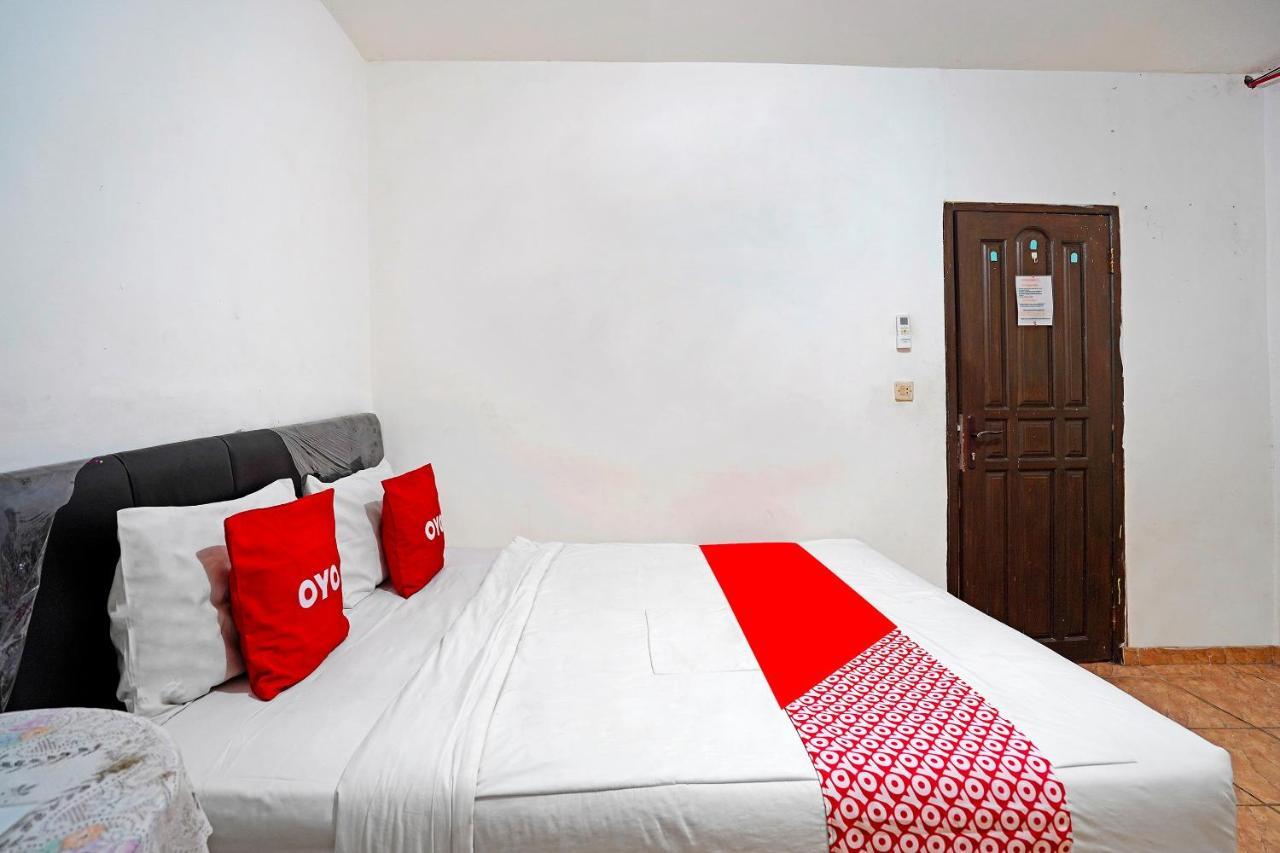 Oyo 91390 Kost Grand Royal Elite Hotel Сурабая Екстериор снимка